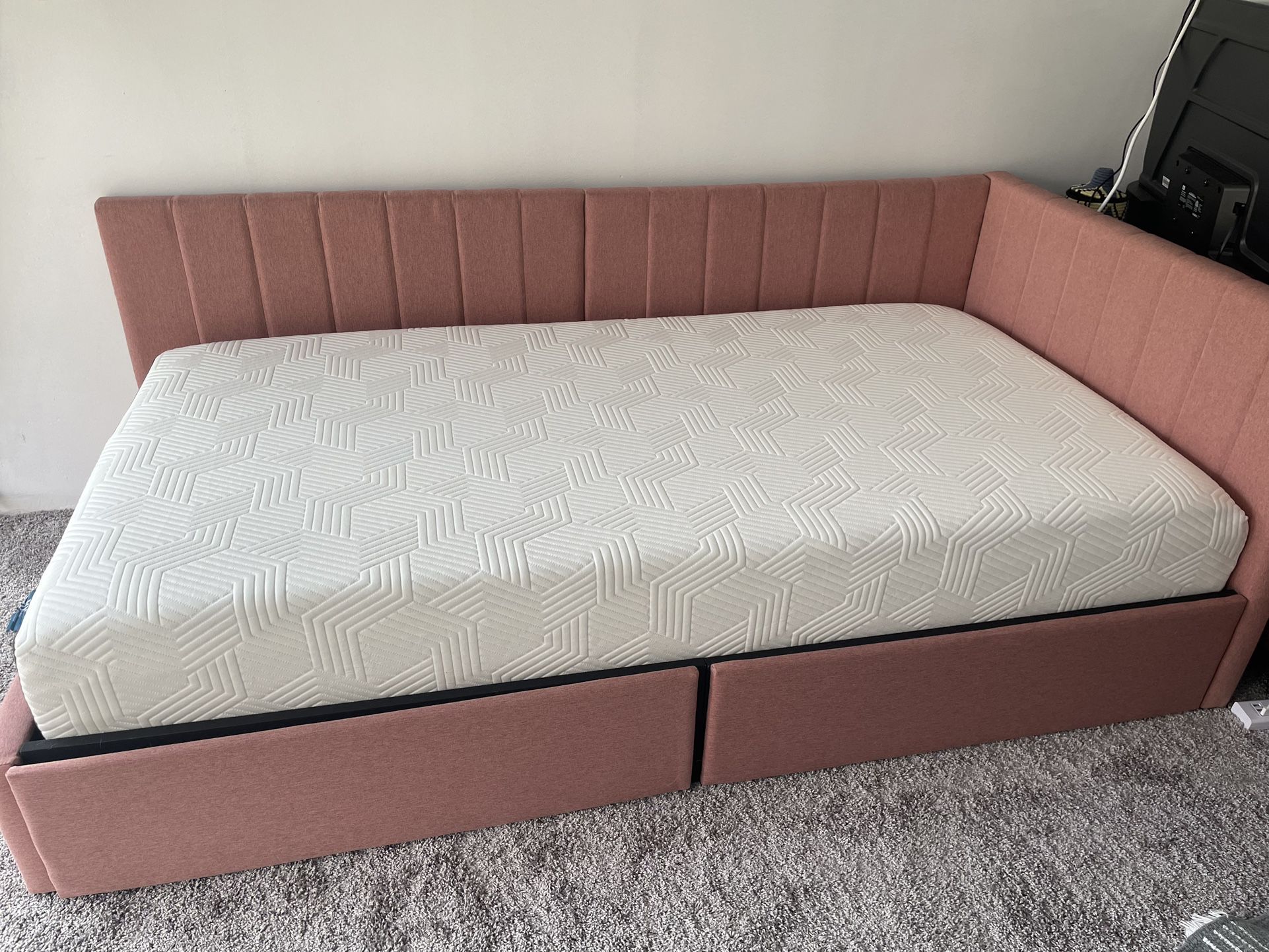 Twin Day Bed With Mattress $350
