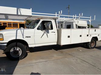 Commercial truck