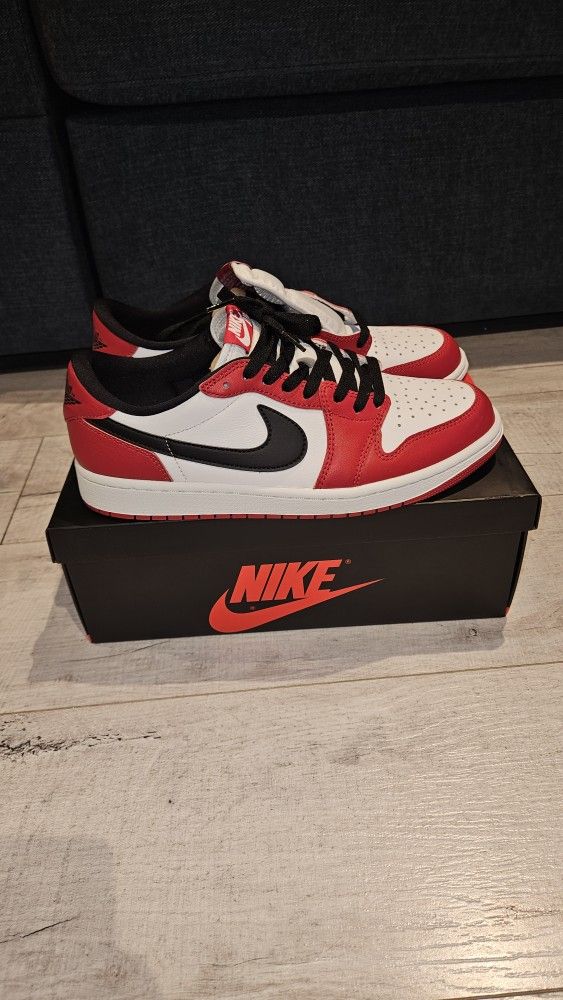 Jordan 1 Retro Low OG Chicago (2025) Size 10 New