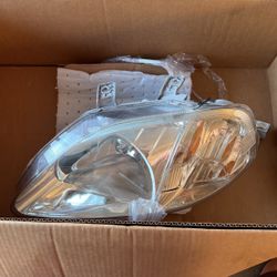 1(contact info removed) Right Side Headlight