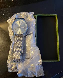 Silver Quartz Watch with Metal Bracelet