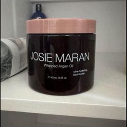 Josie Maran AO