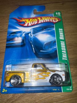 Hot Wheels Custom 1969 Chevy Pickup Gold Treasure Hunt 2007 w/Protector