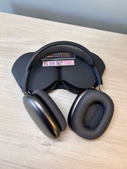 Apple AirPods Max – Space Gray – Excellent Condition