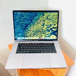 Apple MACBOOK PRO 15” 2018 TouchBar 2.9Ghz 6-Core i7 16GB RAM 500GB SSD Radeon Pro 560X Graphics 4GB VRAM