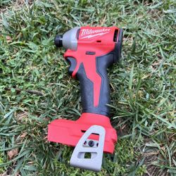 Milwaukee Impact Driver M18 Compact 