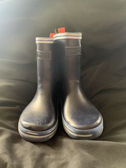Kids rain boots size 10C