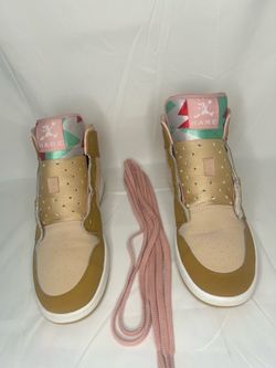 Air Jordan 1 Mid WB GG