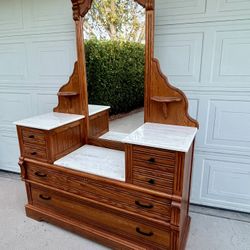 Gorgeous Vintage Lexington Vanity Oak W.  Marble Top