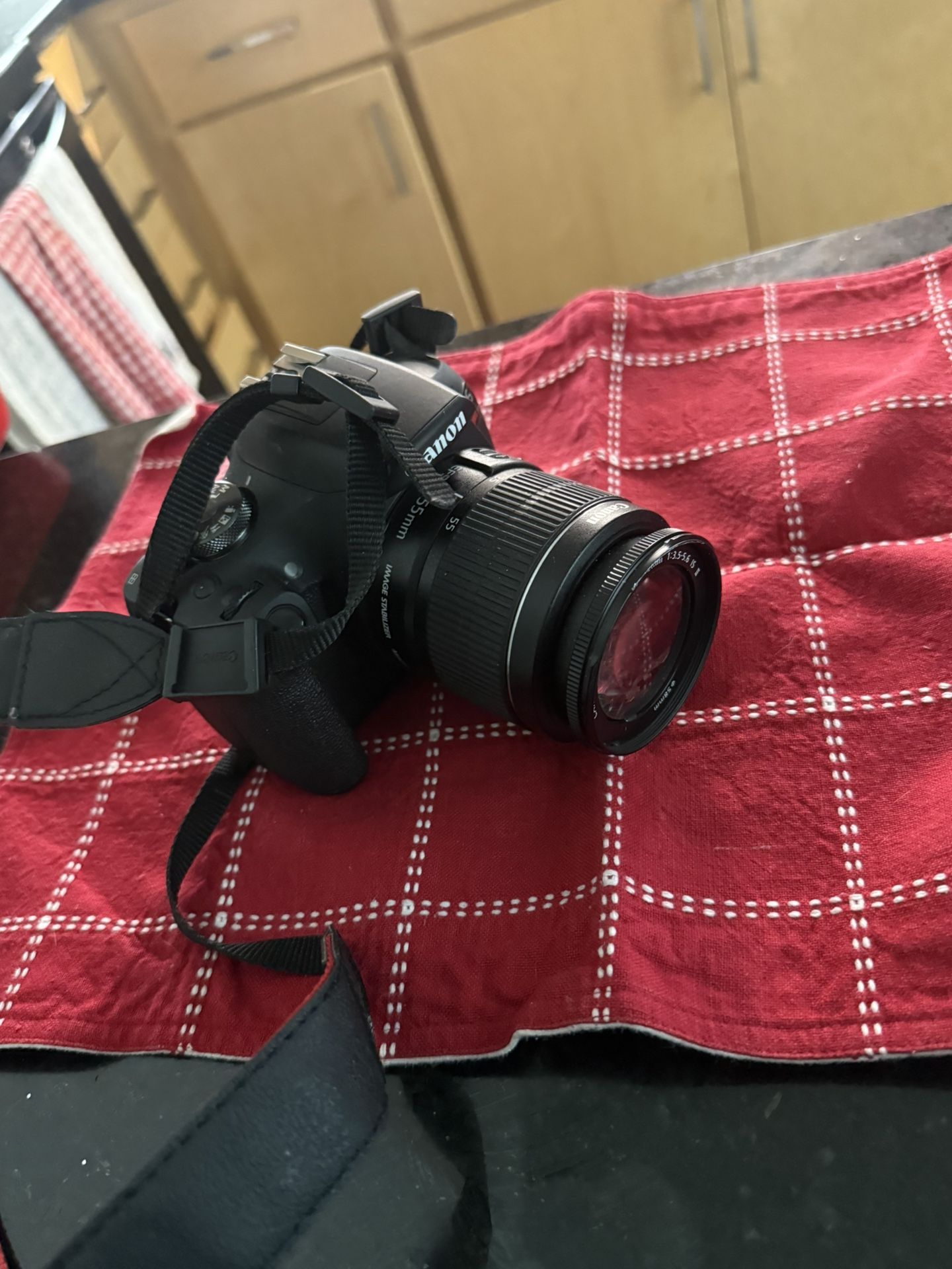 Canon rebel T7