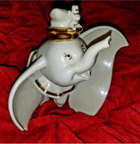 Lenox China Dumbo Disney Showcase Figurine