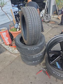 Tires 22555r18