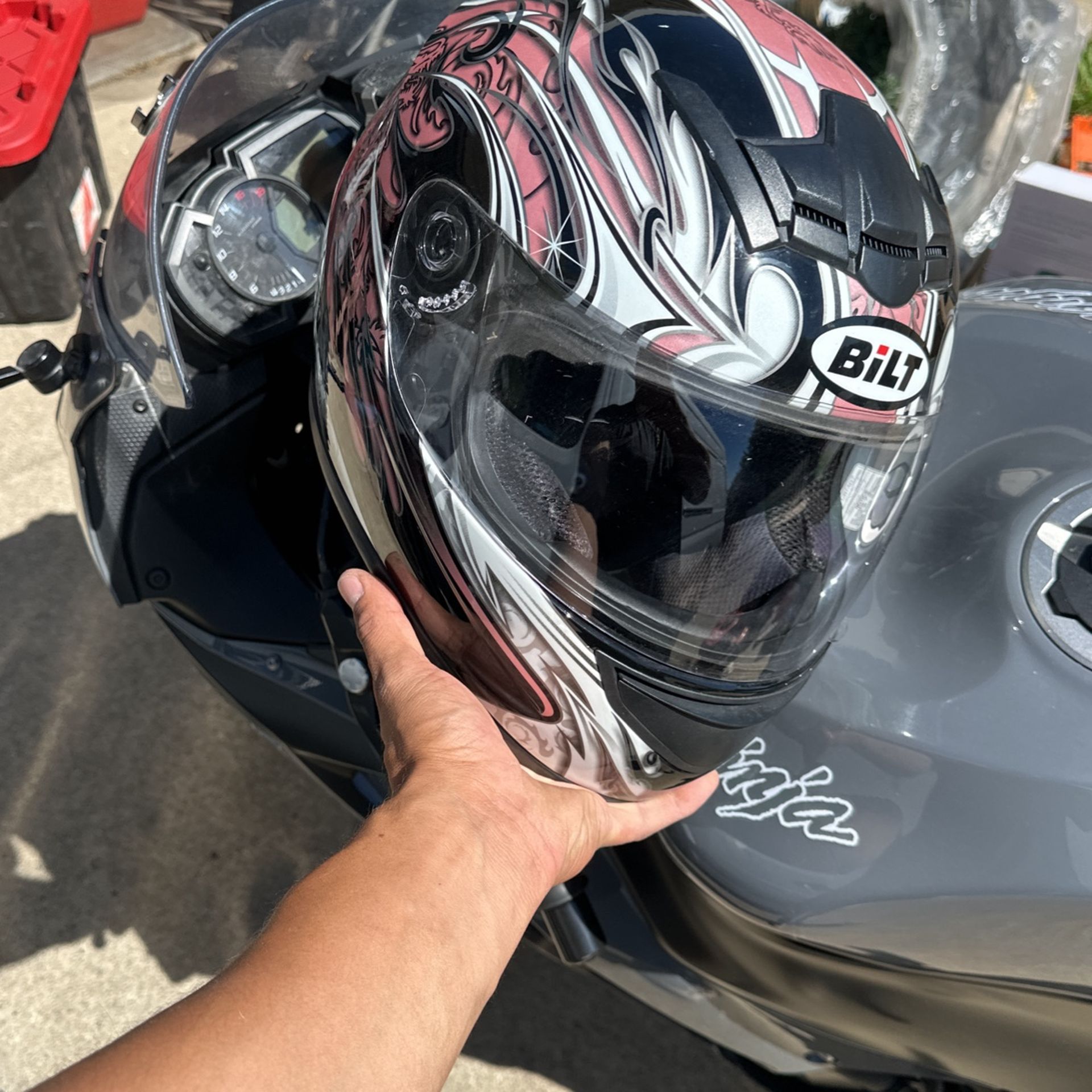 Built Motorcycle Helmet 