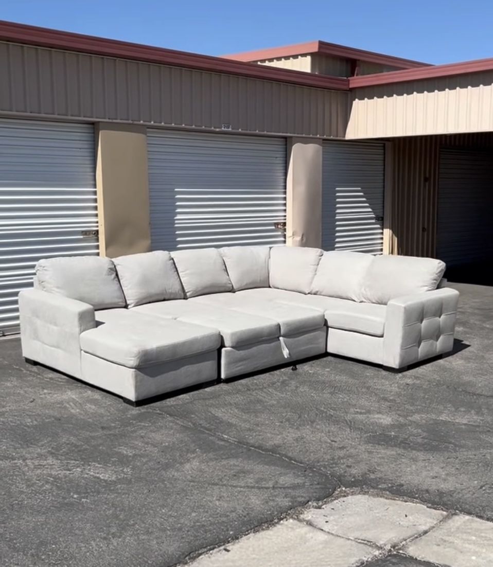 3 Piece Grey Sectional Sleeper ( Can Deliver For $10 )
