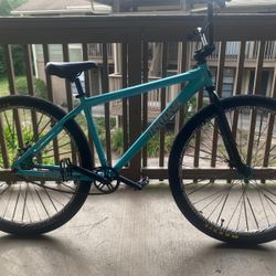 Throne Bike The Goon 29”
