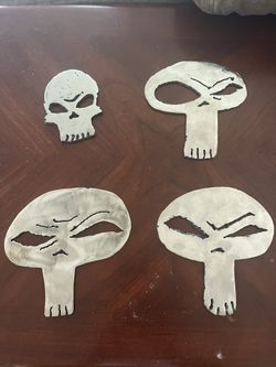 Customized Metal Art- Skull And Alien