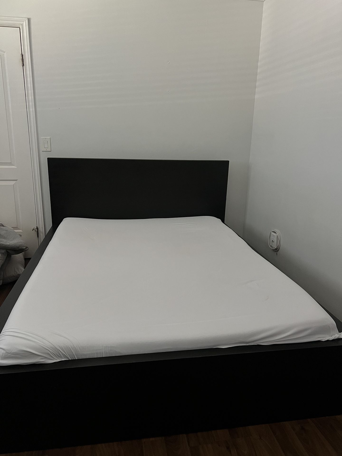 Queen Bed Frame 