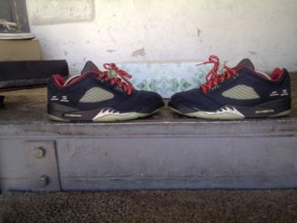 Jordan 5 clouts size 10.5