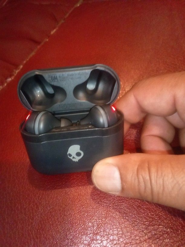 Skull Candy Wireless Ear Buds