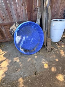 Plastic water tub