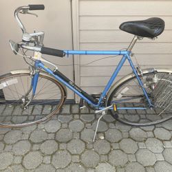 Vintage OG Schwinn Bike In sunriver 