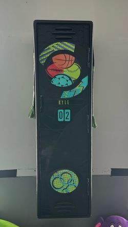Plastic locker