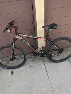 Bike Trek 6 Series