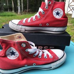 Unisex Converse Chuck Taylors