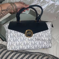 Michael Kors Navy And White Purse