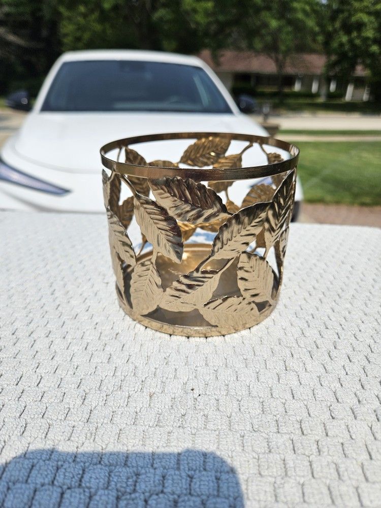 Bath & Body Three Wick Candle Holder
