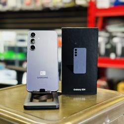 Samsung Galaxy S24 (Factory Unlocked) 