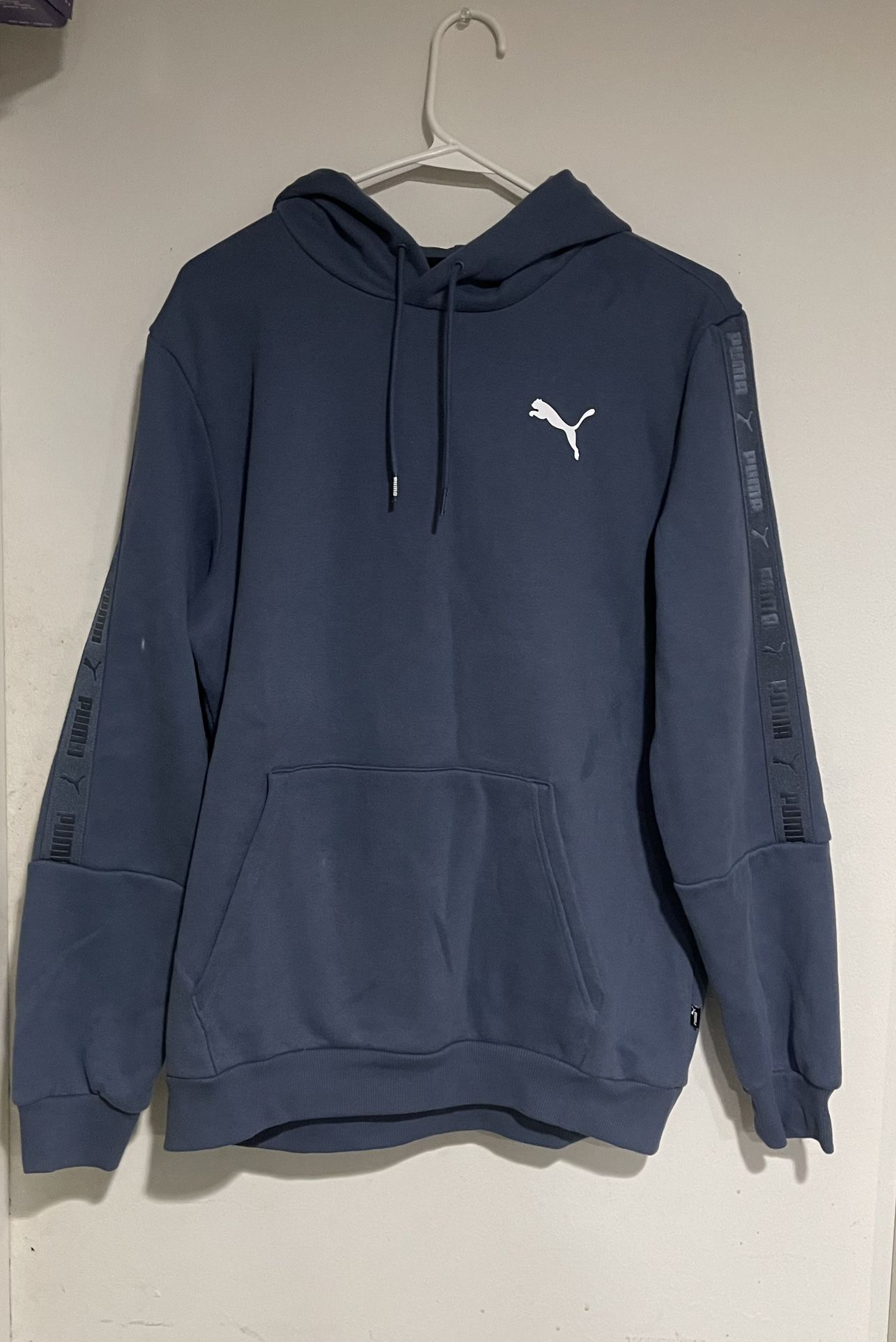 Womens medium PUMA hoodie
