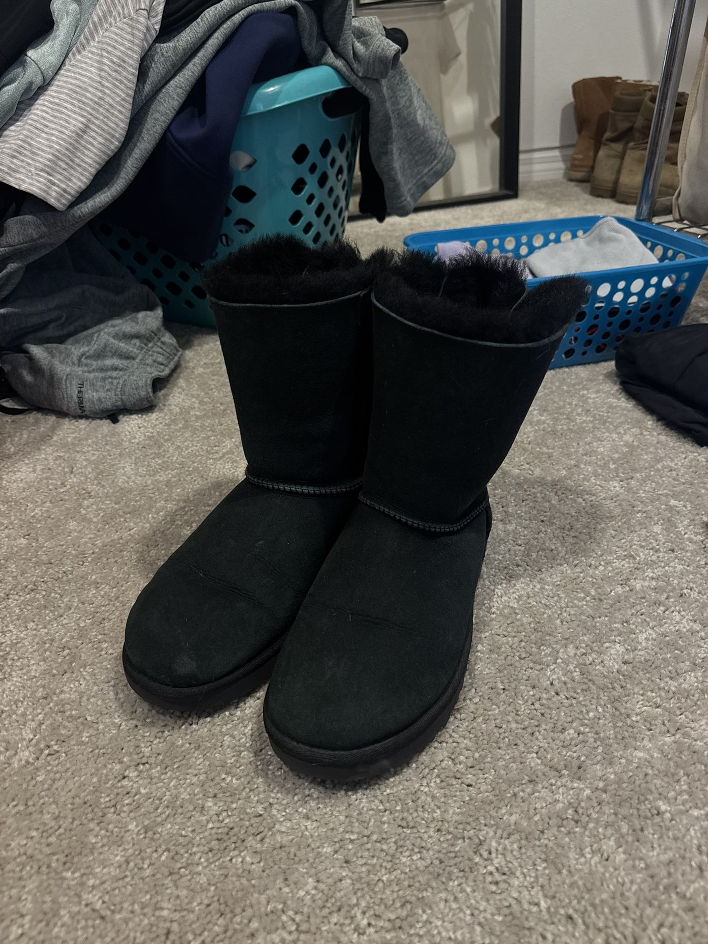 Short Bow Ugg Boots