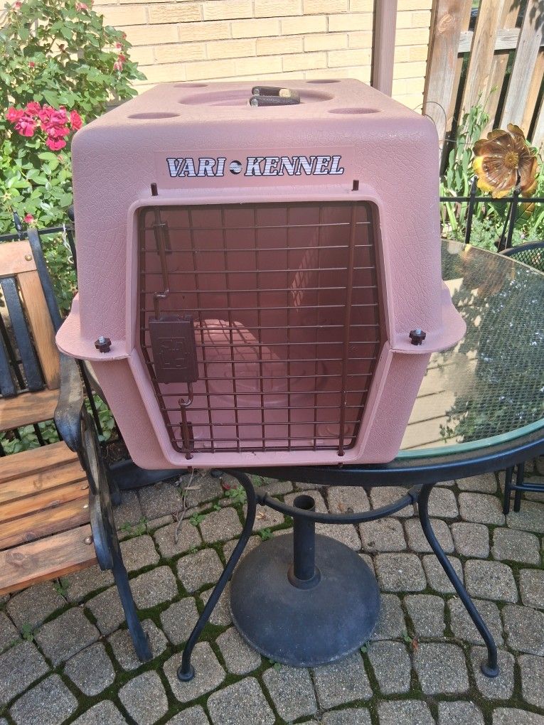 Pet Dog / cat Kennel