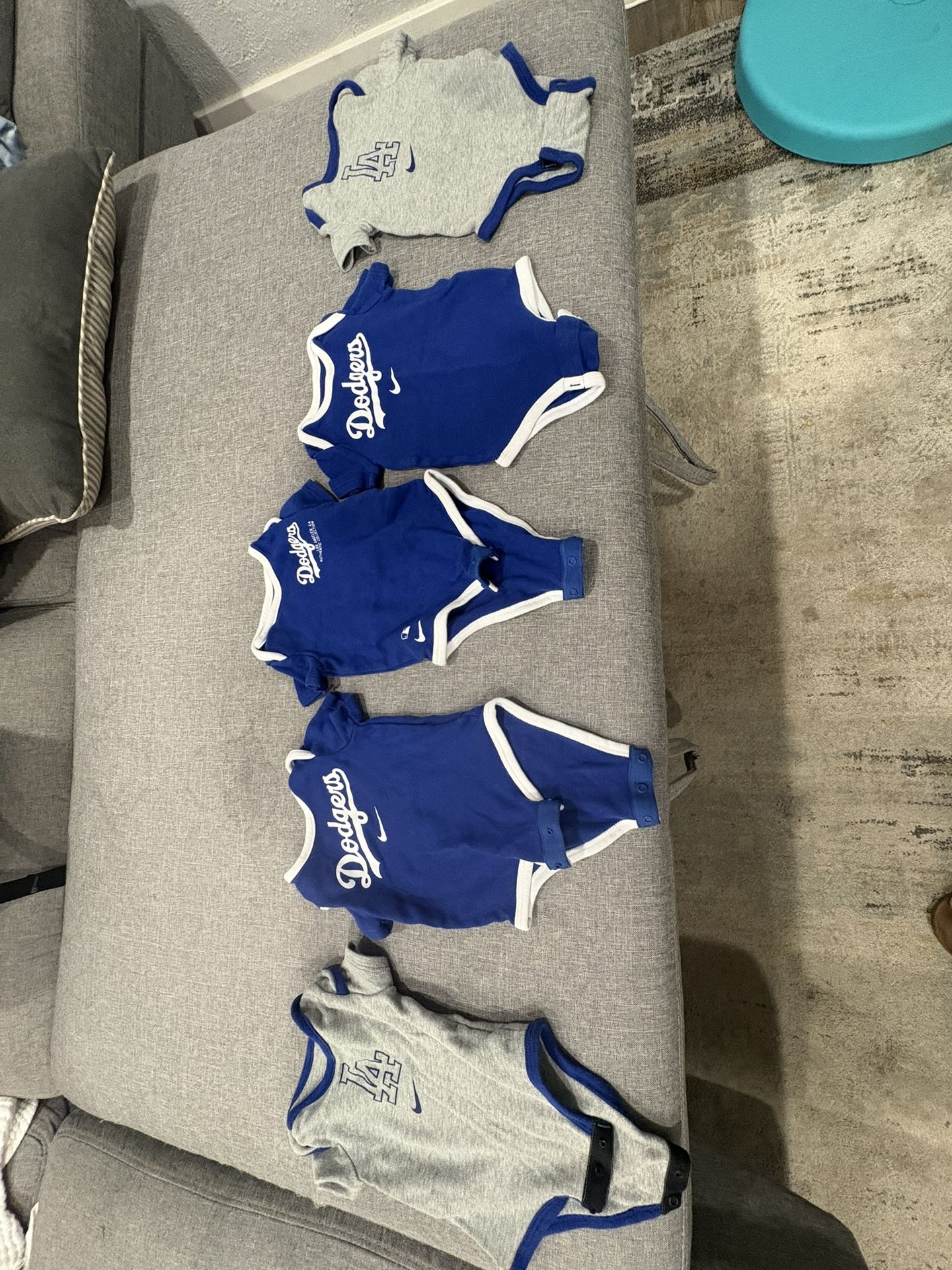 LA Dodgers Newborn/infant Onzees