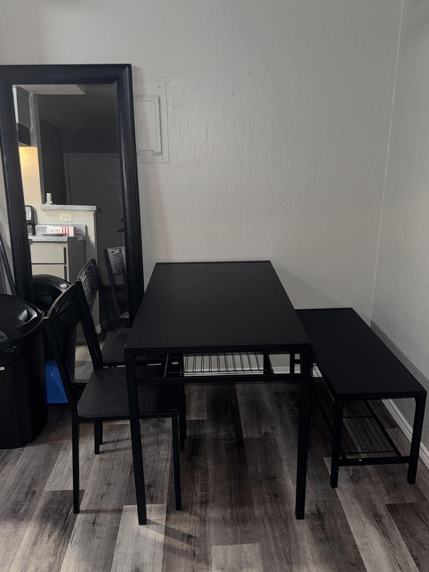 Dining Table Bundle With Both Mirrors