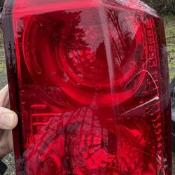 Jeep Commander, Factory Passenger Tail Light In Brand New Condition! 