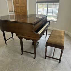 Grand Piano 