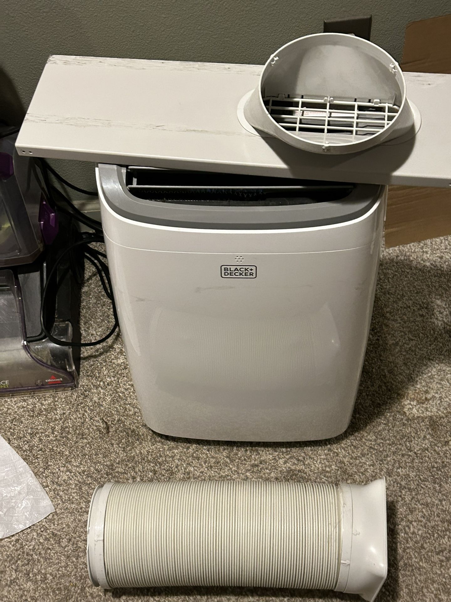 Black And Decker Portable Ac Unit NEVER BEEN USED