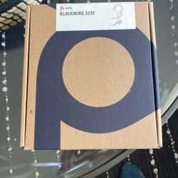 Poly Blackwire 5210 Headset.