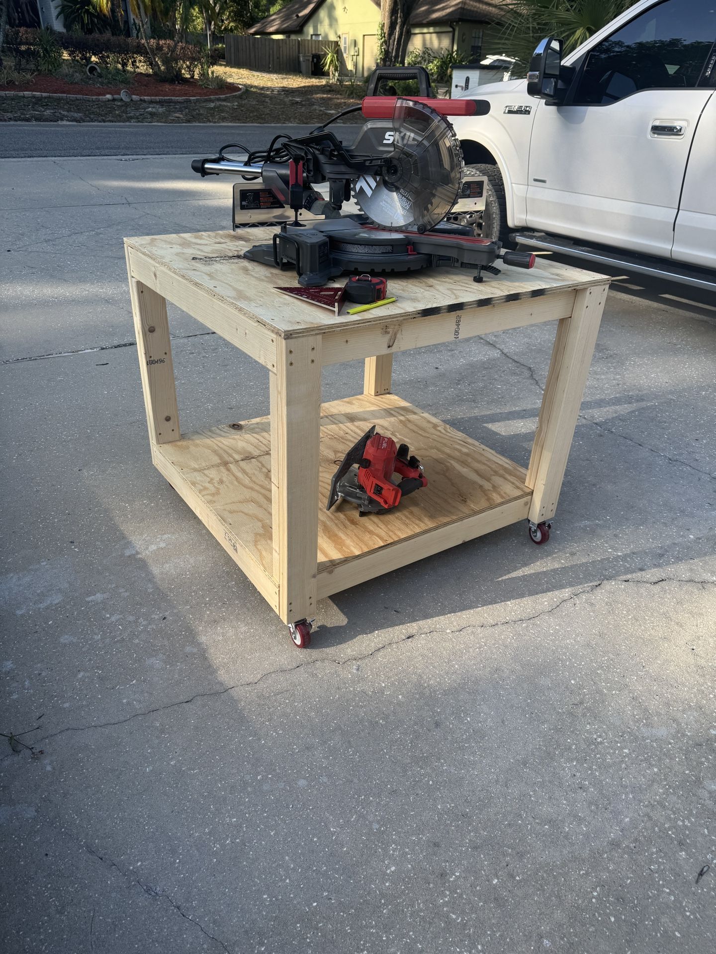 Mobile Work Bench