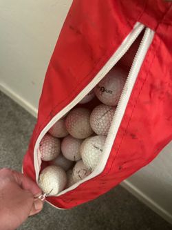 Bagshag filled with golfballs
