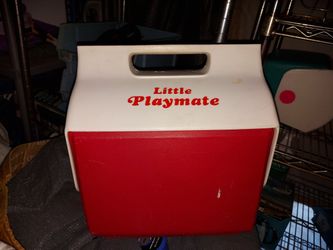 Igloo Little Playmate Cooler have red and Green 10 EACH