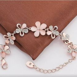 Rose Gold Plated Flower Bracelet 