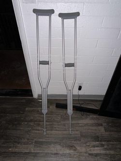 Adjustable Aluminum Crutches