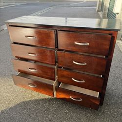 Used Dresser Working Condition Some Scratches But Good / Cajonera Buena Trabajando Bien 55”Lx42”Tx17.5/8D