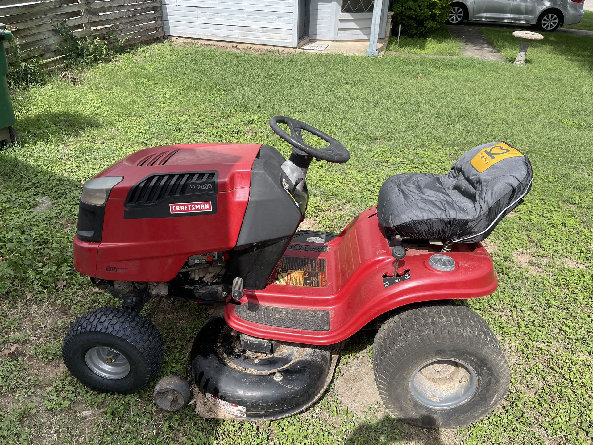 Craftsman LT 2000 Riding Mower