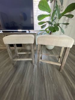 Set of 2 Upholstered Bar Stools/ Counter Stools – Cream Fabric & Wood Finish