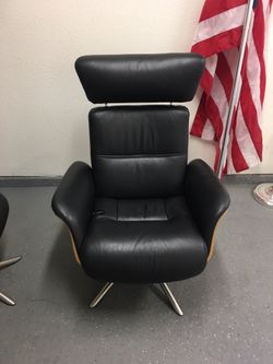 IMG 5400 Ergo Tilt Chair & Ottoman