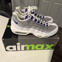 Nike Air Max 95 OG Grape 2015 NEVER WORN